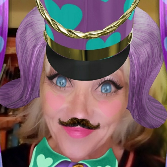 Meet your Posher - Picture 1 of 8